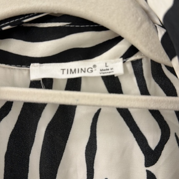 Zebra button down - Picture 5 of 6